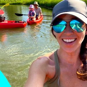 Meet your Posher, Brittany